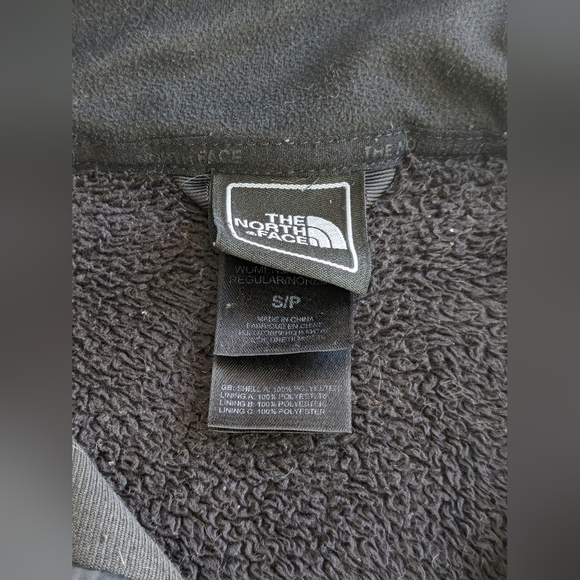North Face Fleece - small - Picture 2 of 2
